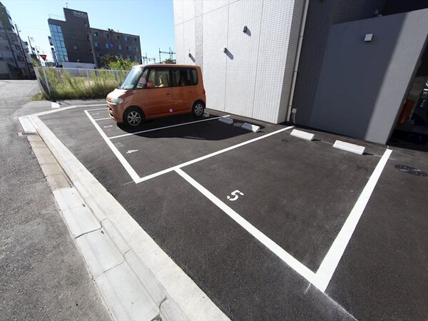 駐車場(敷地内駐車場)