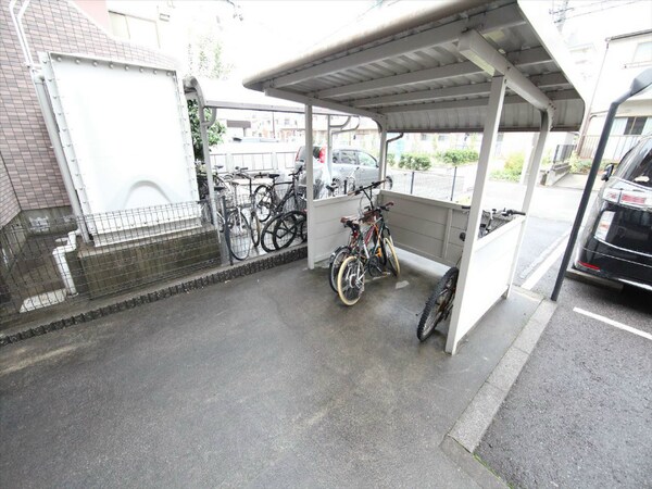 その他共有部分(屋根付き駐輪場)