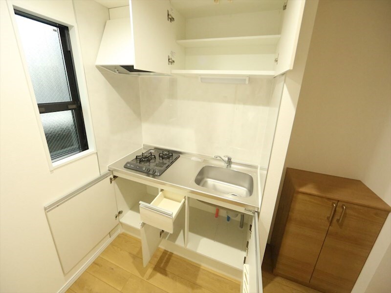 物件内観写真17　(システムキッチン（ガス2口コンロ付）)
