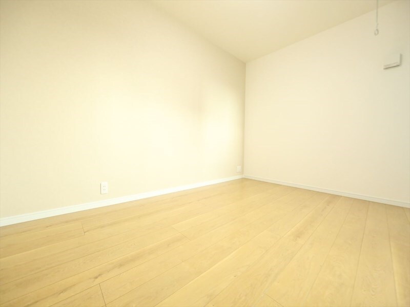 物件内観写真19　(洋室6.6帖　クローゼット付（収納充実してます）)