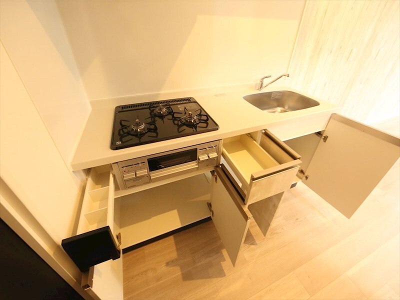物件内観写真27　(システムキッチン（ガス3口コンロ・グリル付）)