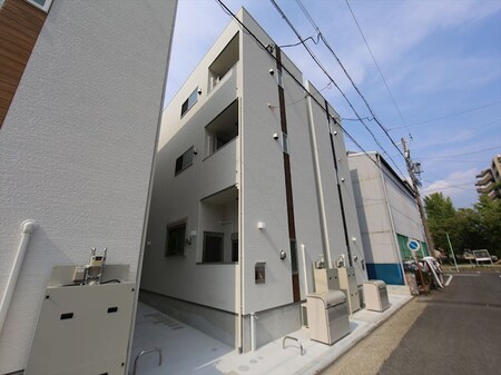 Ｒｅｐｏｓ外新町（ルポソトシンマチ）外観写真