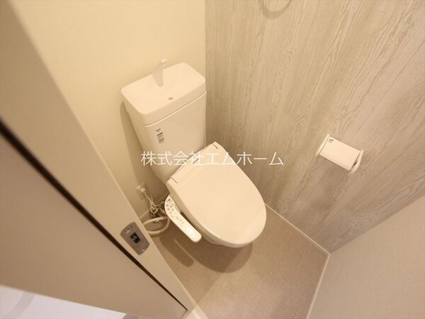 トイレ(温水洗浄暖房便座付トイレ)