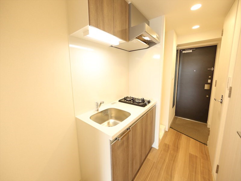 物件内観写真7　(システムキッチン（ガス2口コンロ付）)