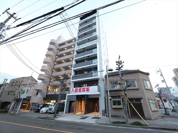 外観(外観　オートロック　防犯カメラ　宅配ＢＯＸ)