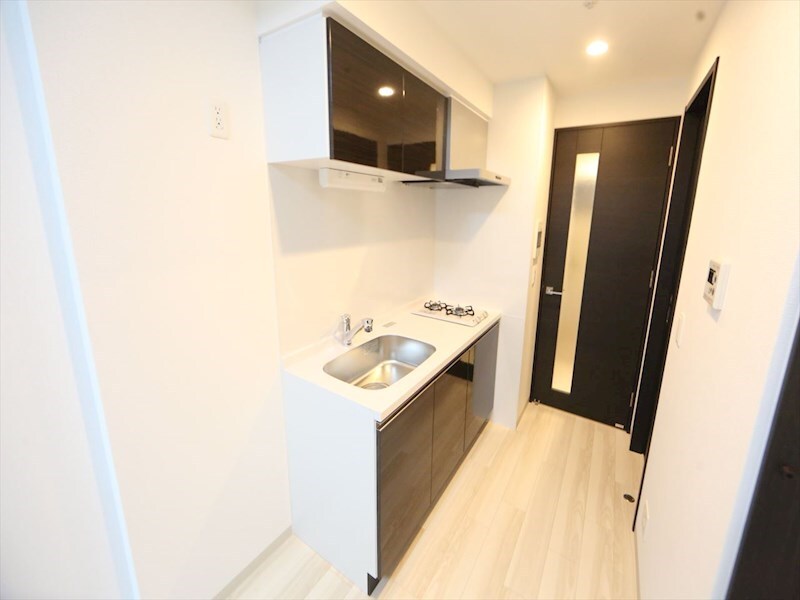 物件内観写真7　(システムキッチン（ガス2口コンロ付）)