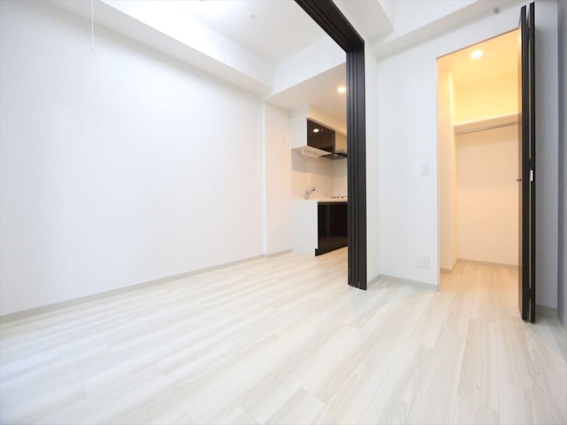 物件内観写真9　(洋室3帖　ウォークインクローゼット付（収納充実してます）)