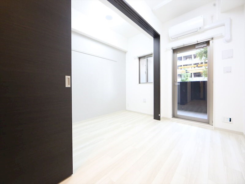 物件内観写真15　(ＤＫ6.2帖　洋室3帖　エアコン完備　バルコニー)