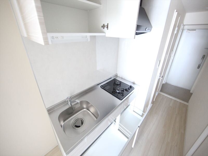 物件内観写真18　(システムキッチン（ガス2口コンロ付）)