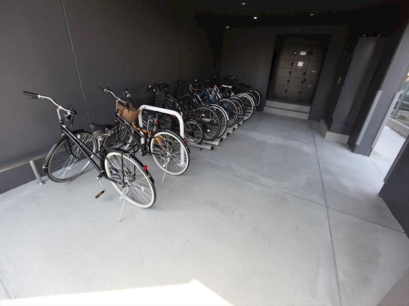 物件内観写真29　(屋根付き自転車置き場)