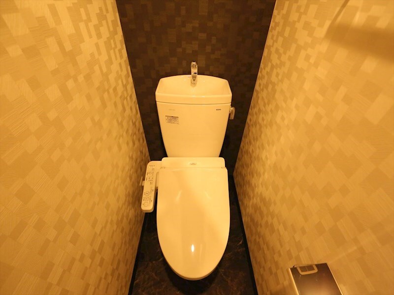 物件内観写真5　(温水洗浄暖房便座付トイレ)