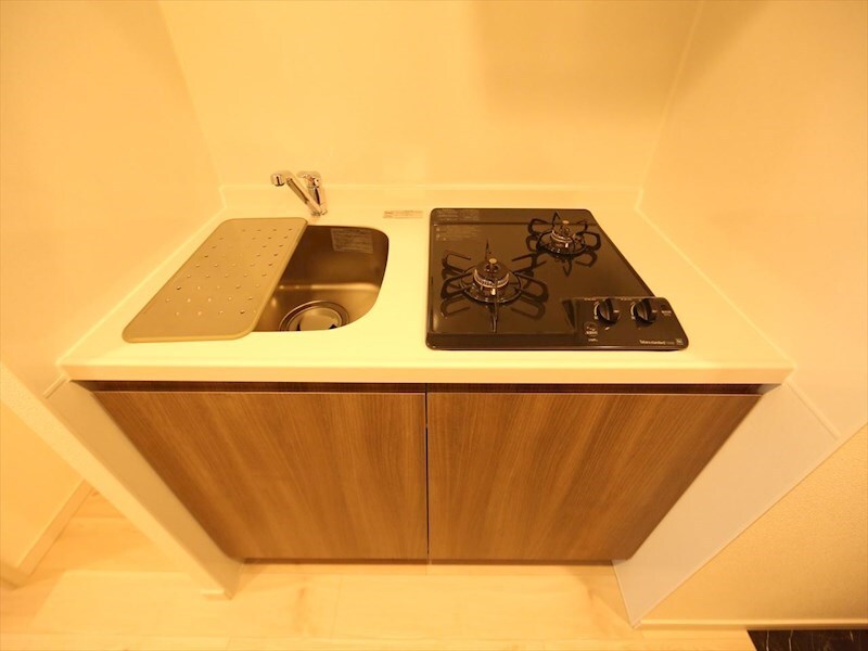 物件内観写真16　(システムキッチン（ガス2口コンロ付）)