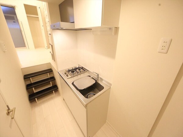 キッチン(システムキッチン（ガス2口コンロ付）　同仕様写真)