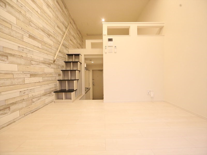 物件内観写真13　(洋室6.3帖　ロフト6.5帖（収納にも使えます）　同仕様写真)