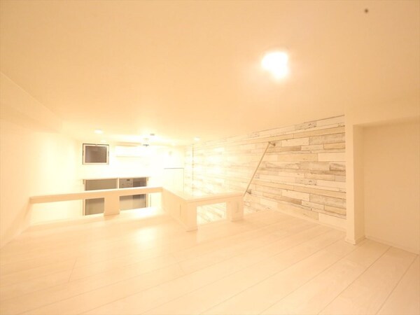 その他部屋・スペース(上段ロフト6.5帖（収納にも寝室にも使えます）　同仕様写真)