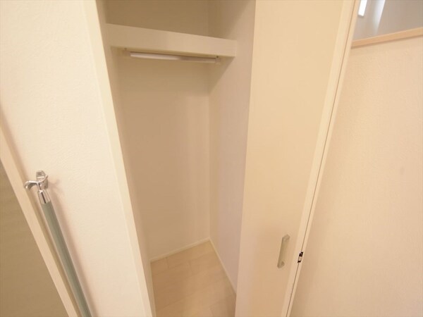 収納(クローゼット（収納充実してます）同型写真)