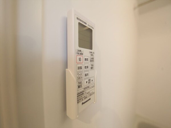 その他設備(浴室暖房乾燥機付　同型写真)