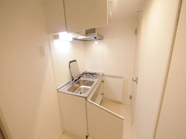 キッチン(システムキッチン（ガス2口コンロ付）　同仕様写真)