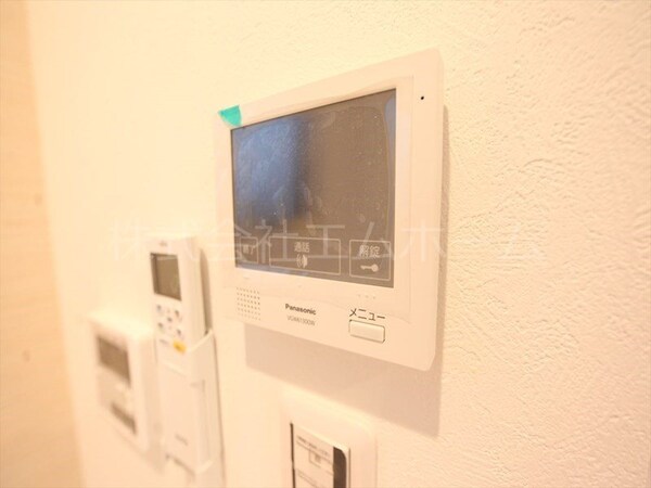セキュリティ(TVモニター付インターホン　同型写真)