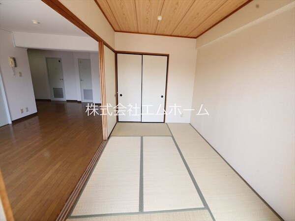 その他部屋・スペース(和室6帖　ＬＤＫ12.6帖とつなげても仕切っても使えます)