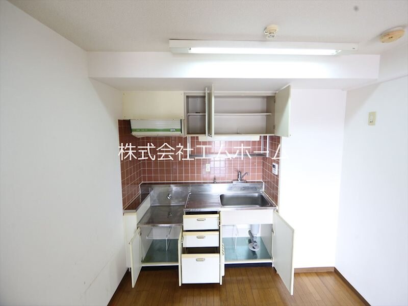 物件内観写真32　(キッチン（ガス2口コンログリル設置可）)