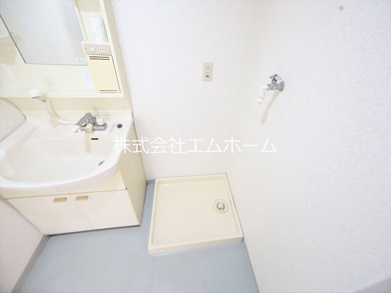 物件内観写真33　(脱衣所　独立洗面台（シャンプードレッサー）)