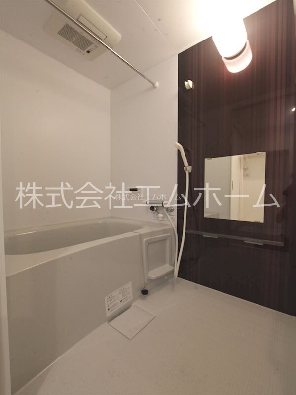 物件内観写真4　(浴室暖房乾燥機　24時間換気機能付バスルーム　同型写真)