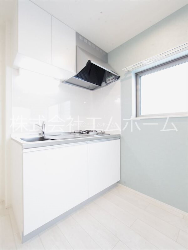 物件内観写真7　(システムキッチン（ガス2口コンロ・付）同型写真)