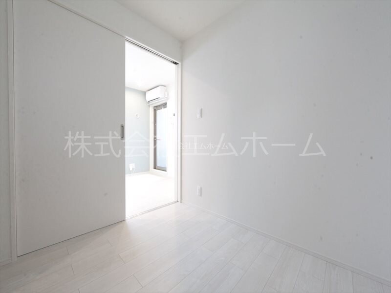 物件内観写真16　(洋室3.7帖　ＤＫ6.4帖とつなげても使えます　同型写真)