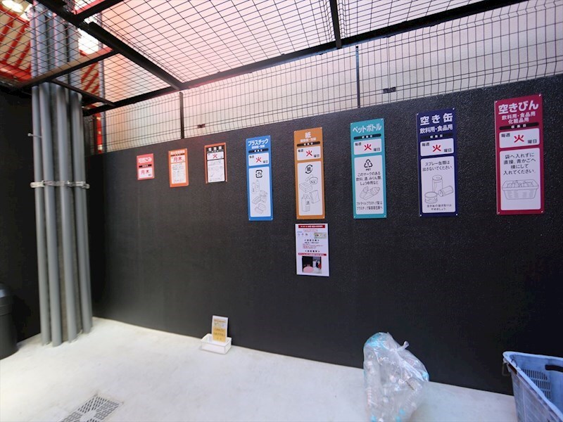 物件内観写真27　(敷地内ゴミ捨て場)