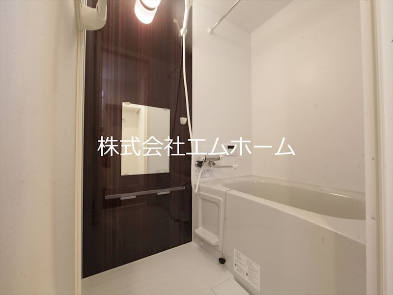 物件内観写真3　(追い焚き　浴室暖房乾燥機付バスルーム　同型写真)