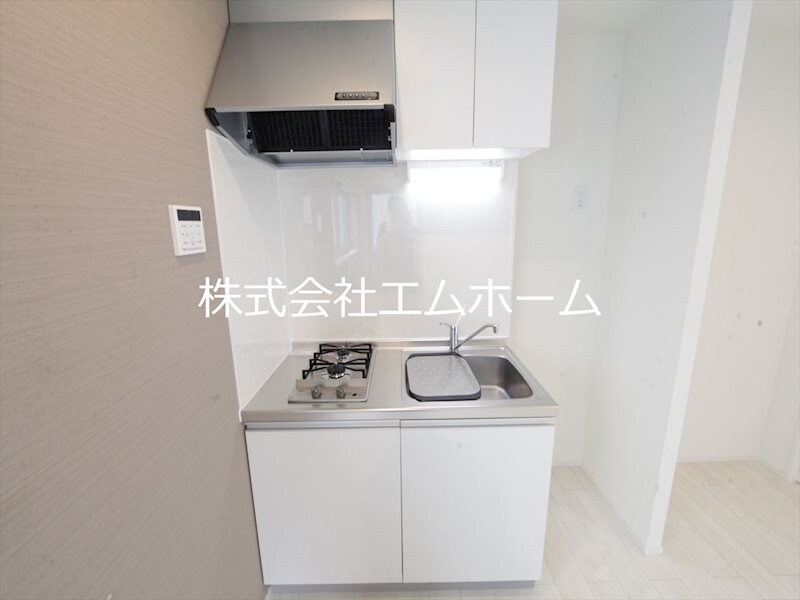 物件内観写真7　(システムキッチン（ガス2口コンロ付）同型写真)