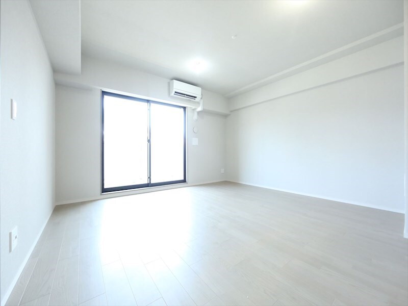 物件内観写真10　(ＬＤＫ16帖　カウンターキッチン　エアコン付　バルコニー)