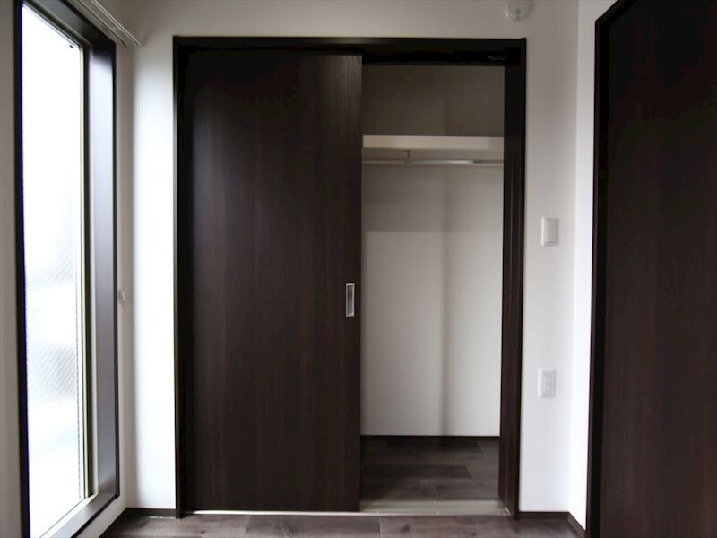 物件内観写真25　(クローゼット（充実しています）)