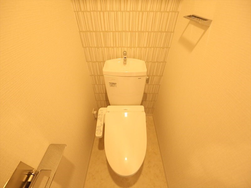 物件内観写真5　(温水洗浄暖房便座付トイレ)