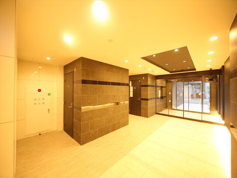 物件内観写真13　(エントランス　オートロック付　防犯カメラ有り)