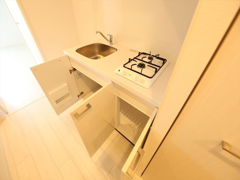 物件内観写真24　(システムキッチン（ガス2口コンロ付）)