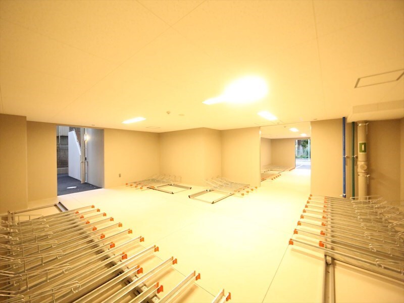 物件内観写真28　(屋根付き駐輪場)