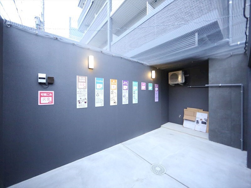 物件内観写真29　(敷地内ゴミ捨て場)