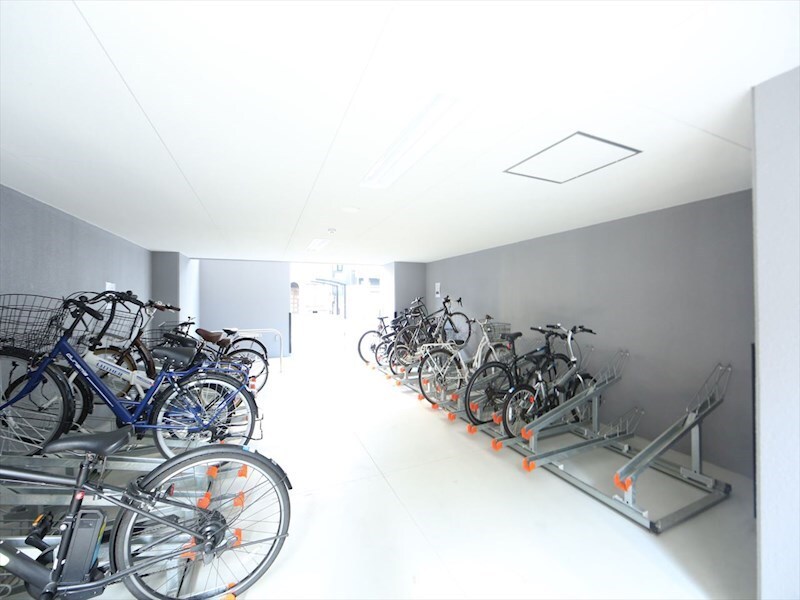 物件内観写真26　(屋根付き駐輪場)