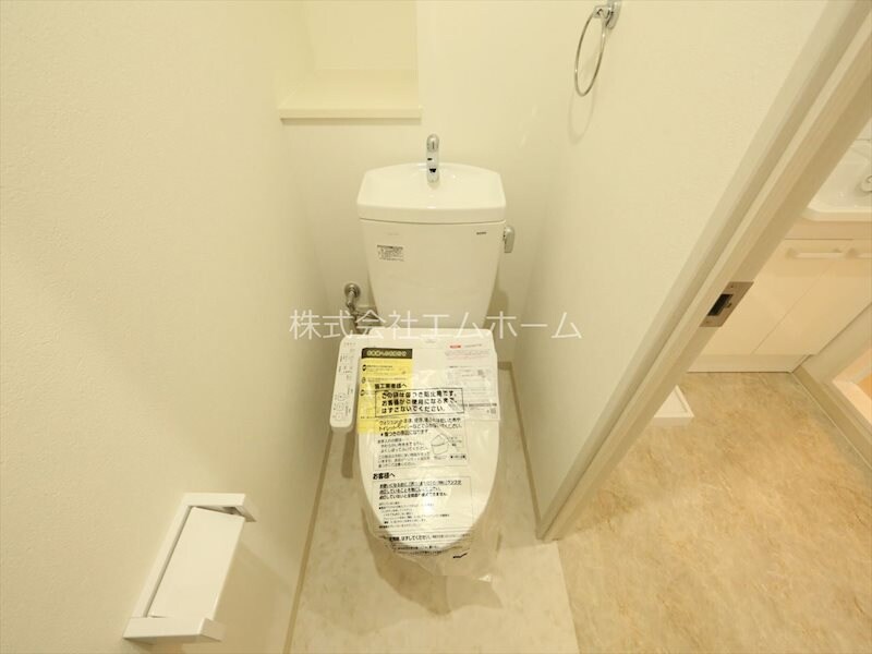 物件内観写真5　(温水洗浄暖房便座付トイレ)