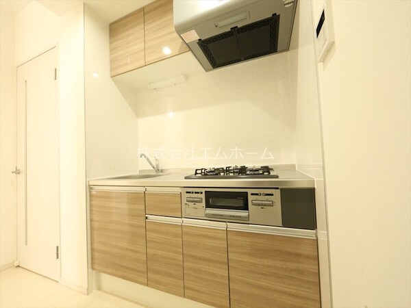 キッチン(システムキッチン（ガス3口コンロ・グリル付）)