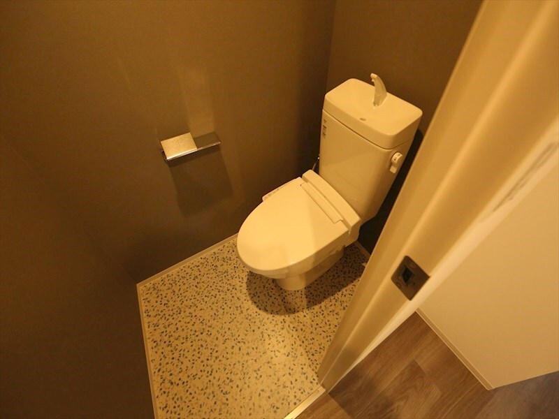 物件内観写真5　(温水洗浄暖房便座付トイレ)