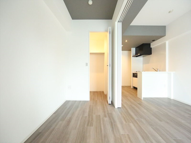 物件内観写真16　(洋室4.3帖　ウォークインクローゼット付（収納充実してます）)