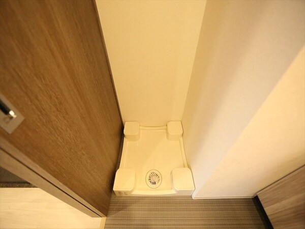 洗面所(脱衣所　室内洗濯機置き場　同仕様写真)