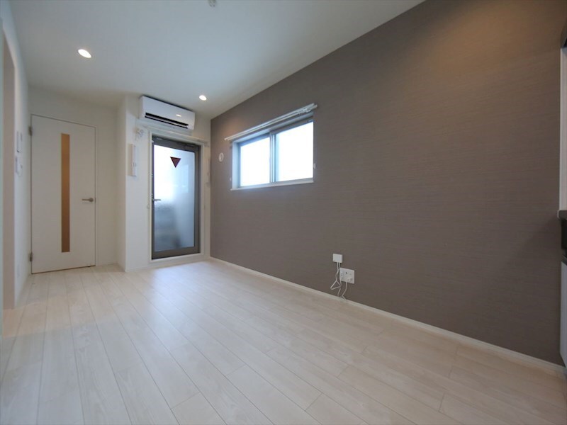 物件内観写真15　(ＬＤＫ8.3帖　エアコン完備　バルコニー　同仕様写真)