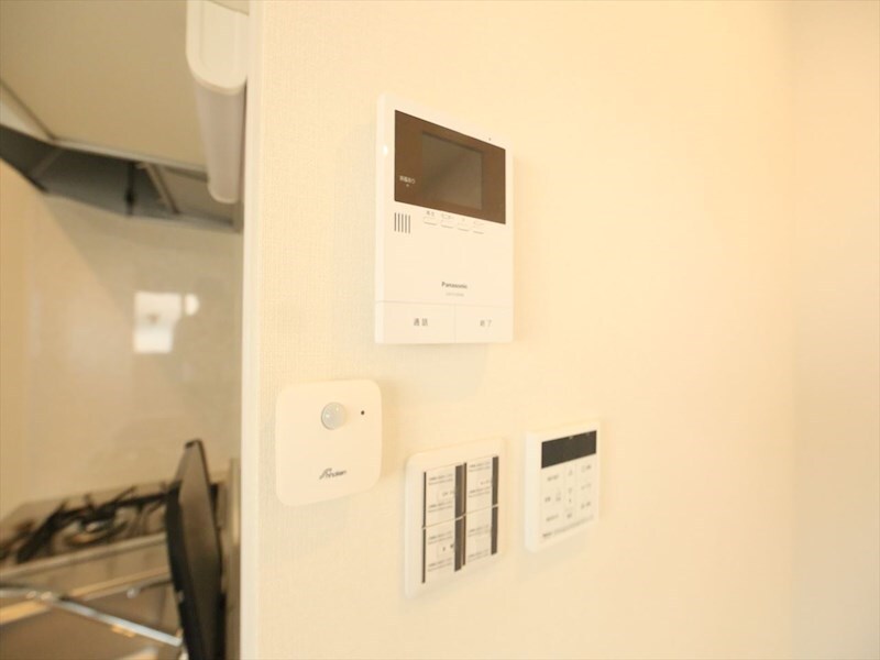 物件内観写真10　(ＴＶモニター付インターホン　同仕様写真)