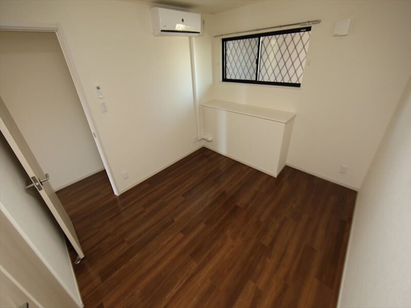 物件内観写真9　(洋室6.0帖　クローゼット付)