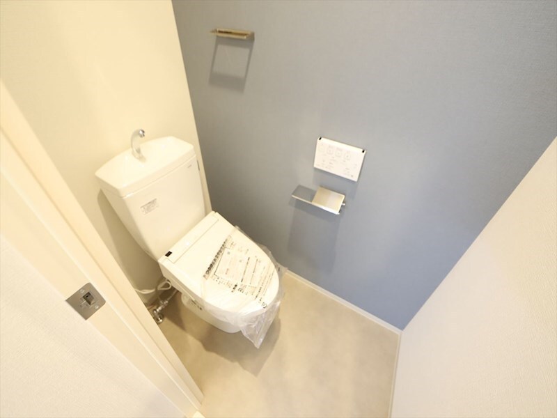 物件内観写真8　(温水洗浄暖房便座付トイレ)