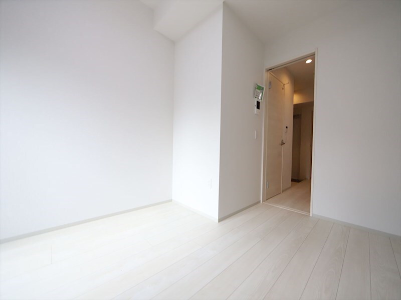 物件内観写真9　(洋室6.6帖　エアコン完備　バルコニー)